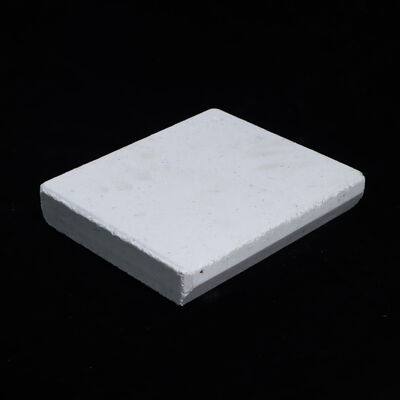 İyi Termal Şok Direnci 1700°C'ye Kadar Sıcaklığa Direnci Ve Furniture için Özel Kalınlıklı Korundum Fırın rafları