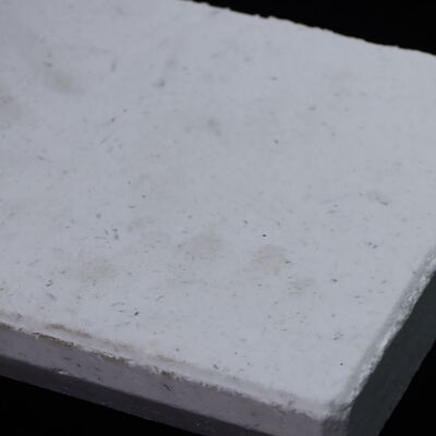 İyi Termal Şok Direnci 1700°C'ye Kadar Sıcaklığa Direnci Ve Furniture için Özel Kalınlıklı Korundum Fırın rafları