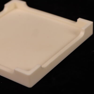 Poissons Ratio 025 Alüminyum oksit Keramik tepsisi Dielektrik Gücü 18 ila 20 KV / milimetre ve Flexural Gücü 200 ila 400 MPa