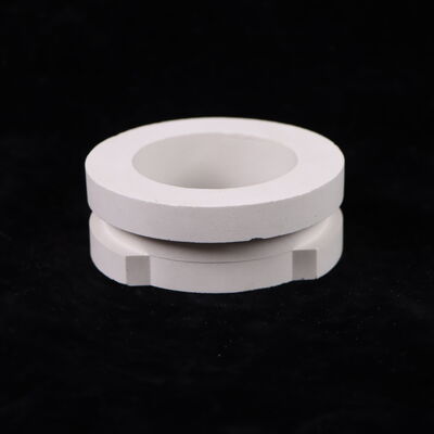 Mekanik Dayanım 200 ila 300 MPa Yüksek Sıcaklıkta Mullit Seramik Kimyasal Bileşimi 3Al2O3 2SiO2 Endüstriyel Uygulamalar İçin İdeal