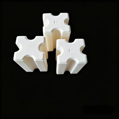 200 ila 400 MPa Çekme Dayanımı Alümina Seramik 1012 Ohm-cm'yi Aşan Yalıtım Direnci Endüstriyel Elektrik Malzemesi