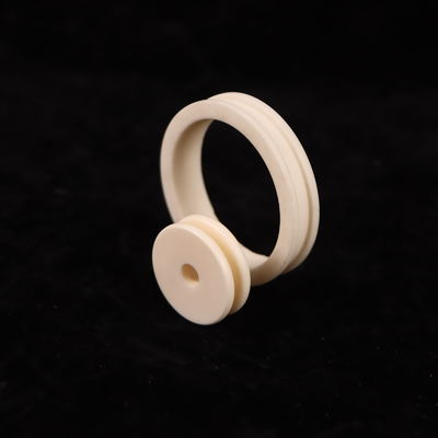 Basınç Dayanımı 3000 MPa, Yüksek Dielektrik Sabiti 9.6, Sertlik 9 Mohs için Alüminyum Oksit Seramik